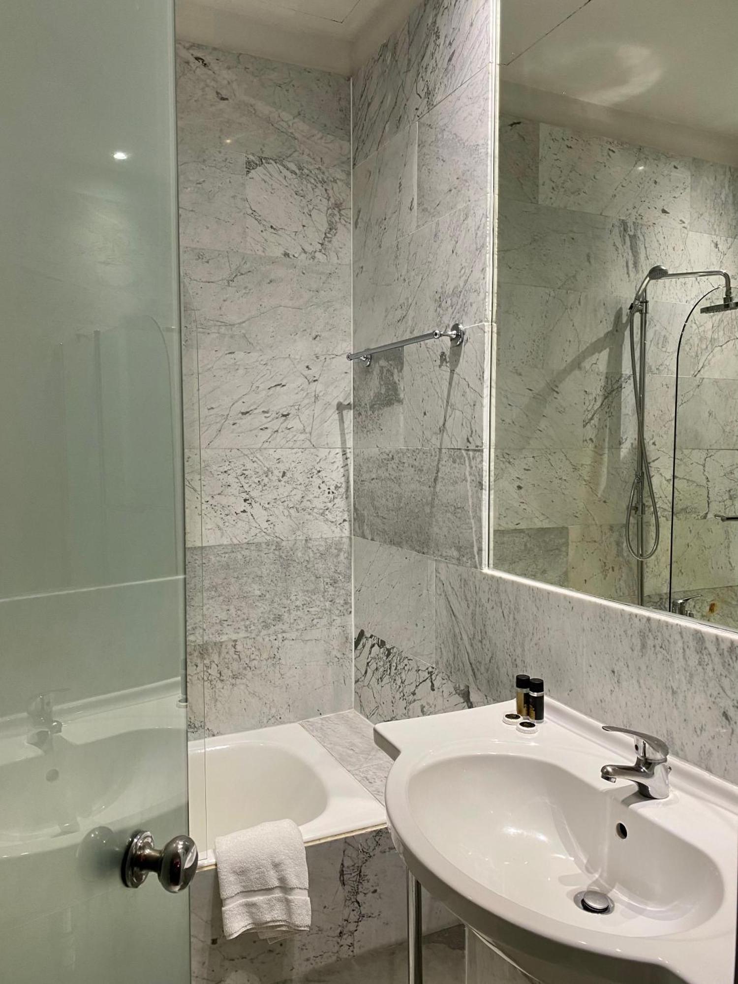 Art Hotel 4*